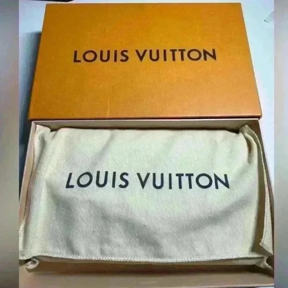 Louis Vuitton Damier Azur Felicie Handbag - Picture 2 of 16